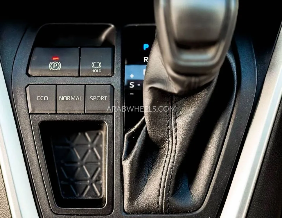 Toyota Rav4 2021 for Sale in Sharjah Image-18