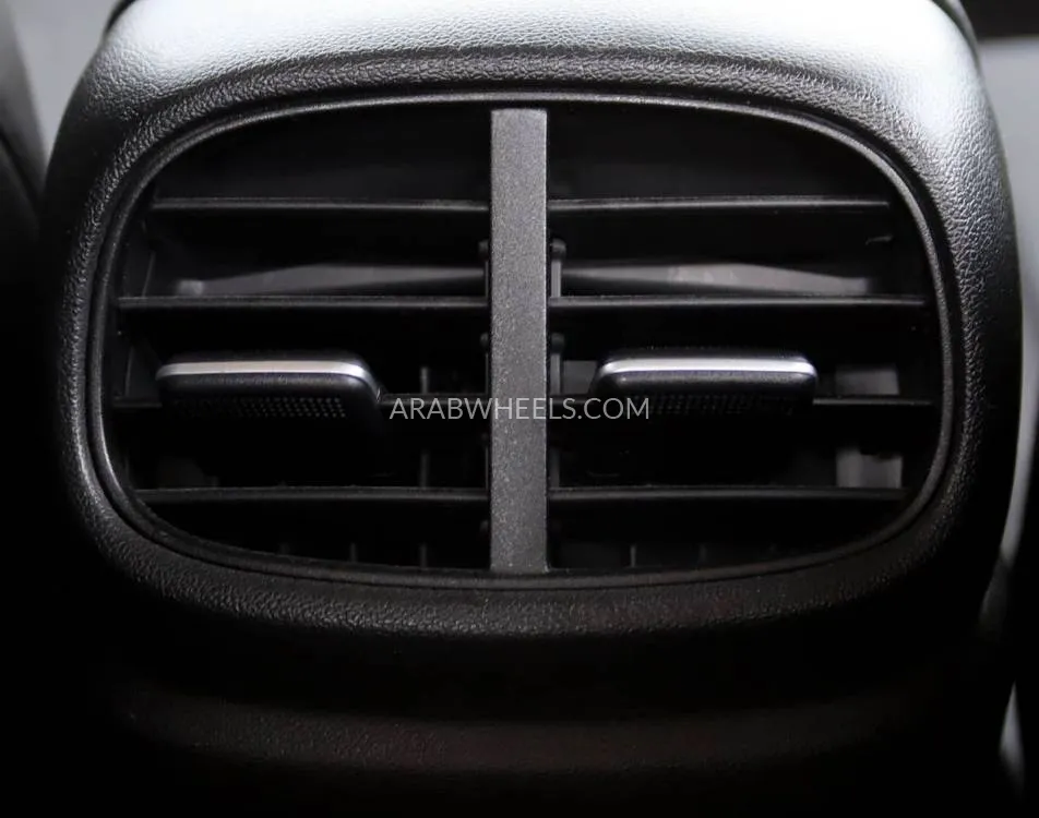 Hyundai Elantra 2023 for Sale in Sharjah Image-13