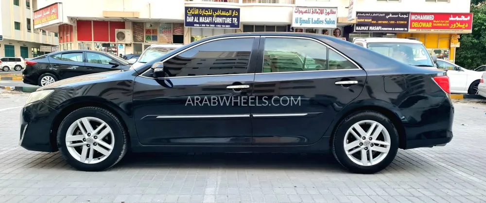Toyota Camry 2015 for Sale in Sharjah Image-3