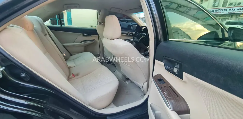 Toyota Camry 2015 for Sale in Sharjah Image-10