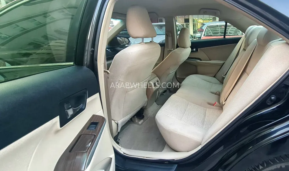 Toyota Camry 2015 for Sale in Sharjah Image-9