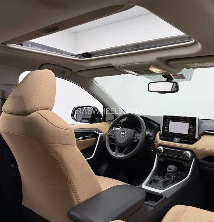 Toyota Rav4 2022 for Sale in Dubai Image-11