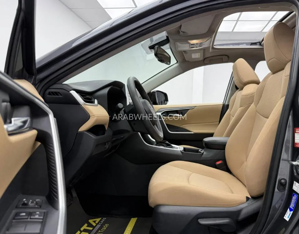 Toyota Rav4 2022 for Sale in Dubai Image-16