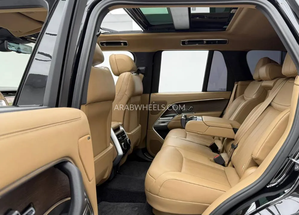 Land Rover Range Rover 2023 for Sale in Dubai Image-16