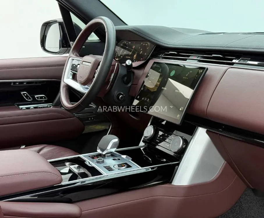 Land Rover Range Rover 2023 for Sale in Dubai Image-3