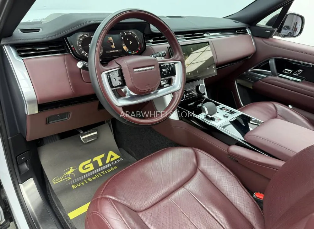 Land Rover Range Rover 2023 for Sale in Dubai Image-4