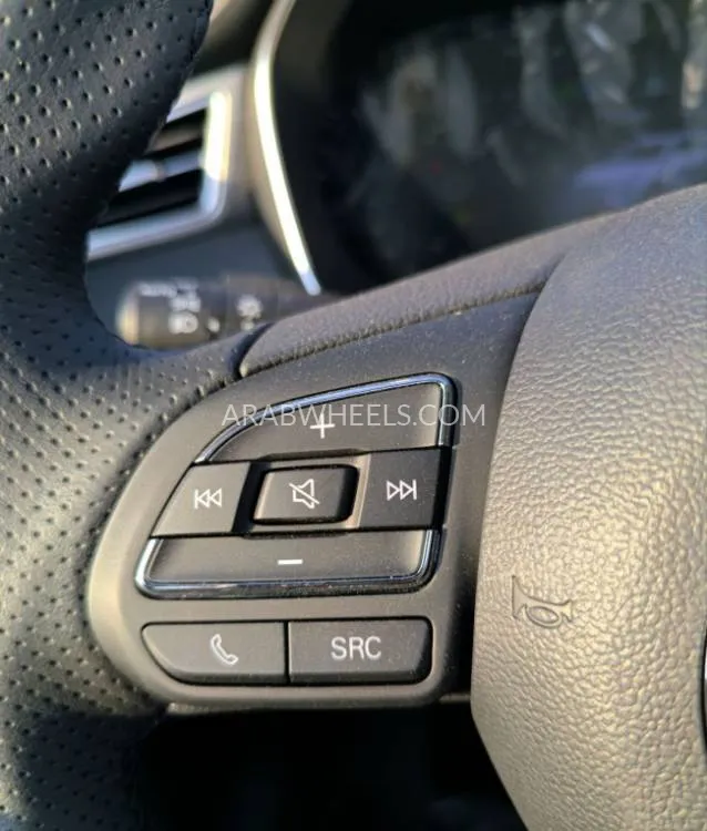 إم جي RX5 2025 for Sale in دبي Image-11