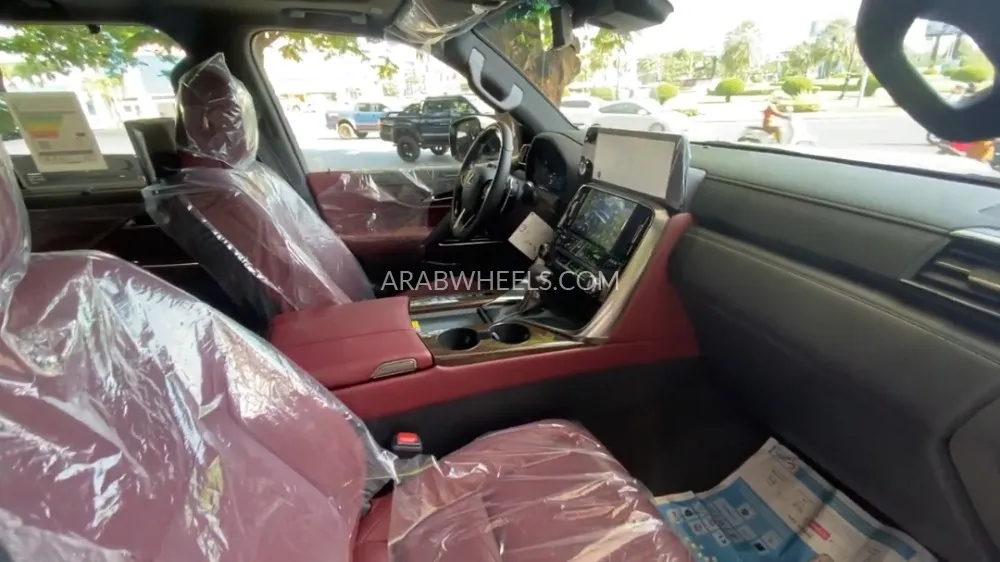 Lexus LX 2023 for Sale in Dubai Image-4