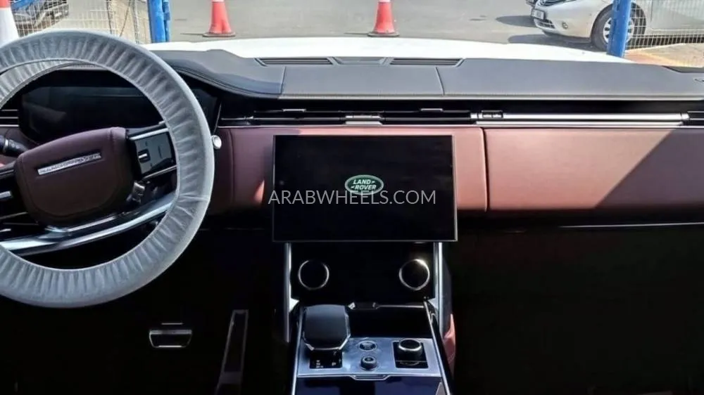 Land Rover Range Rover 2022 for Sale in Dubai Image-8