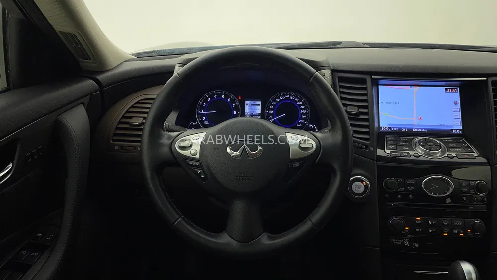إنفينيتي QX70 2020 for Sale in دبي Image-19