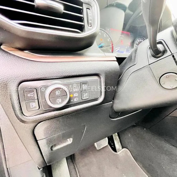 Ford Explorer 2021 for Sale in Fujairah Image-19