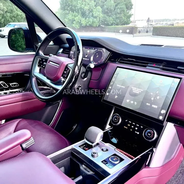Land Rover Range Rover 2023 for Sale in Fujairah Image-9