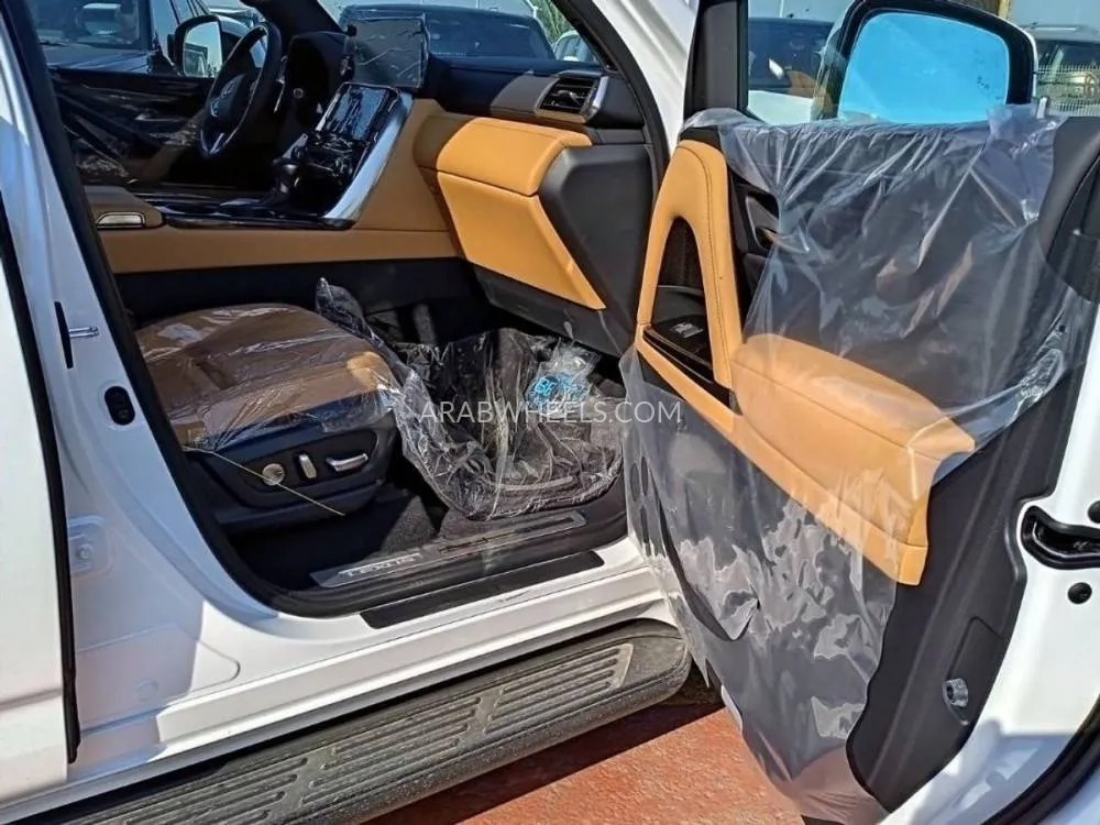 Lexus LX 2022 for Sale in Dubai Image-11