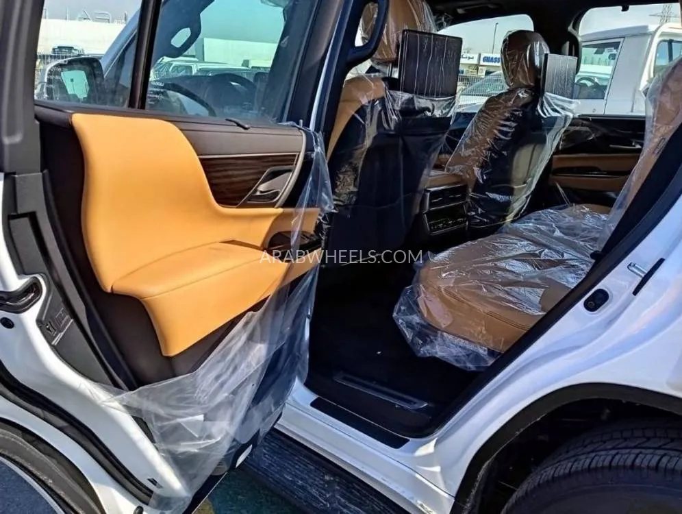 Lexus LX 2022 for Sale in Dubai Image-12