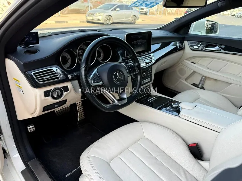 Mercedes Benz CLS Class 2016 for Sale in Dubai Image-9