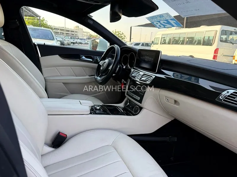 Mercedes Benz CLS Class 2016 for Sale in Dubai Image-13