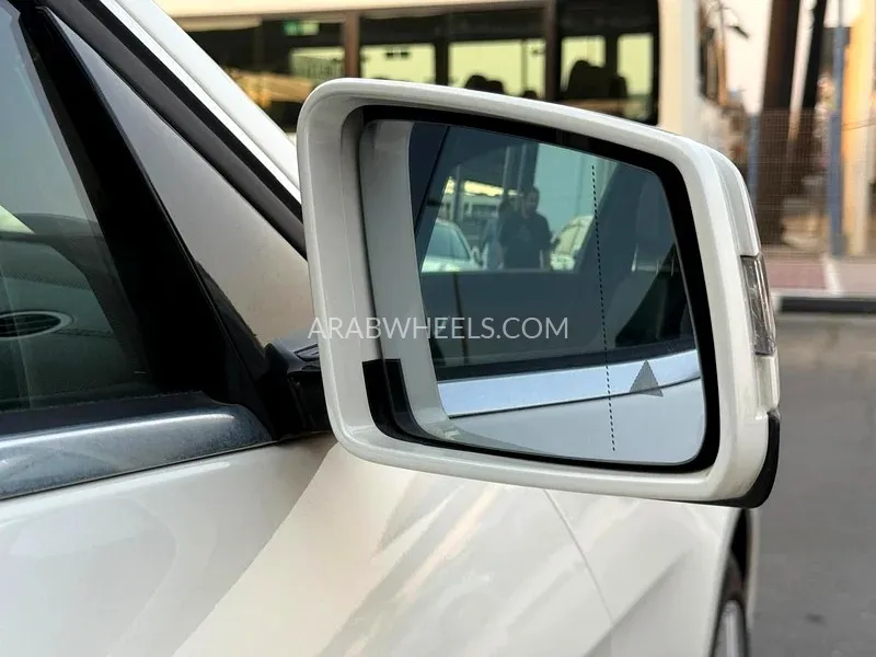 Mercedes Benz E Class 2012 for Sale in Dubai Image-18