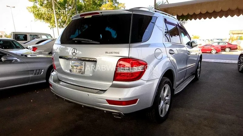 Mercedes Benz M Class 2010 for Sale in Dubai Image-5