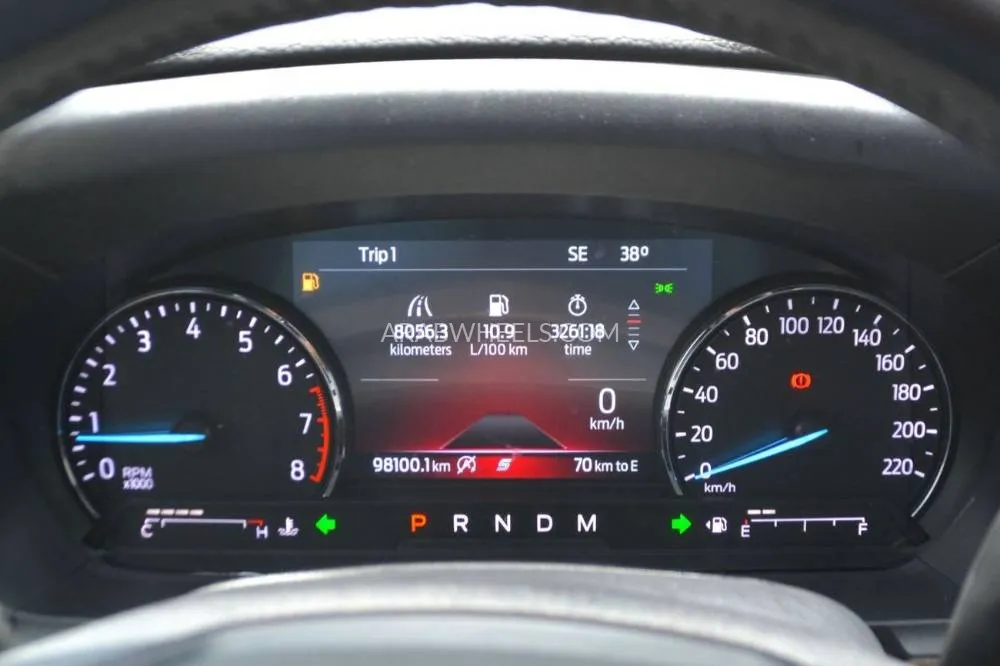 Ford Explorer 2020 for Sale in Sharjah Image-12