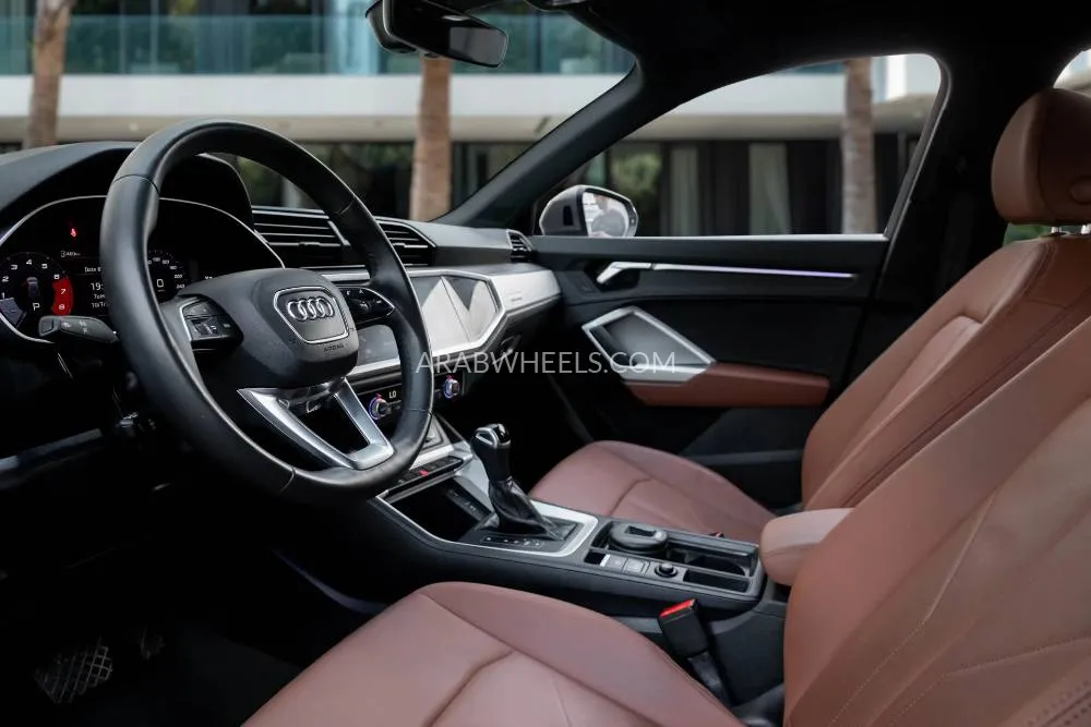 Audi Q3 2020 for Sale in Dubai Image-9