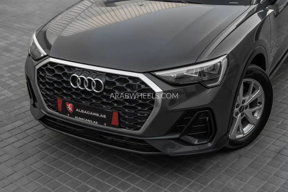 Audi Q3 2022 for Sale in Dubai Image-7