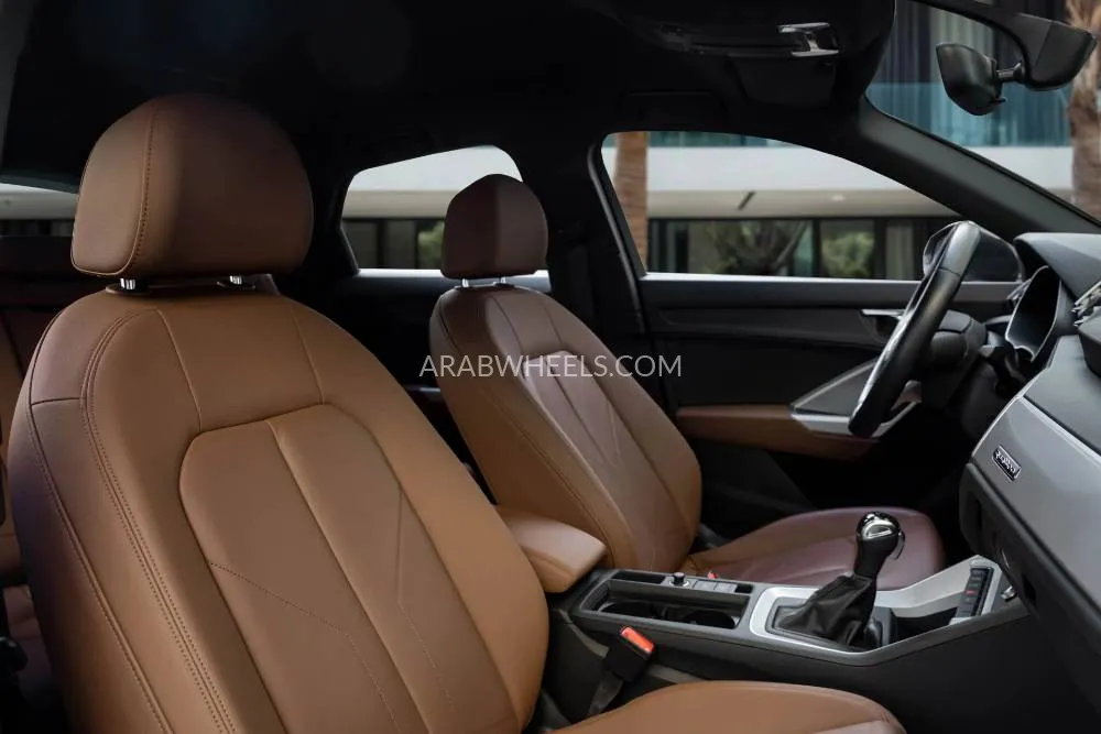 Audi Q3 2022 for Sale in Dubai Image-11
