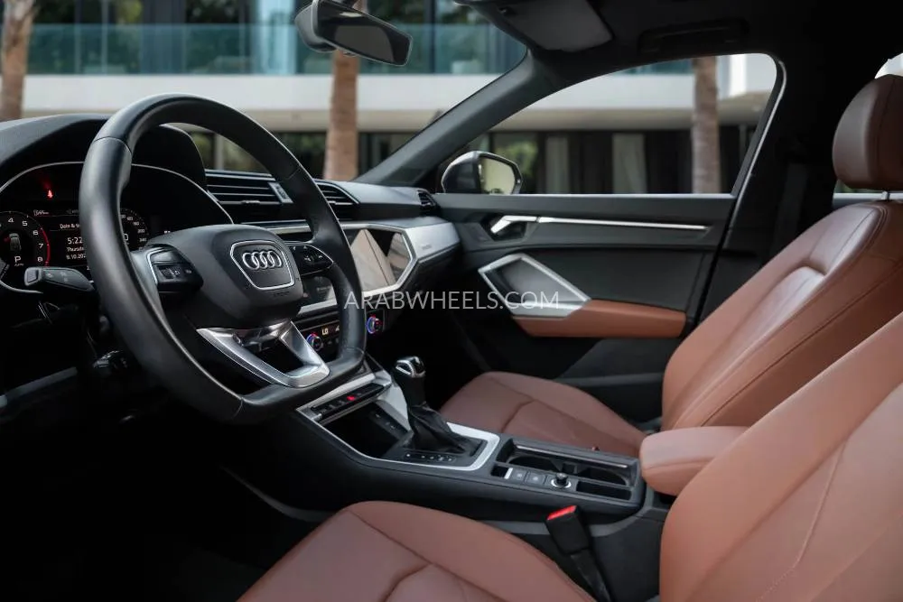 Audi Q3 2022 for Sale in Dubai Image-9