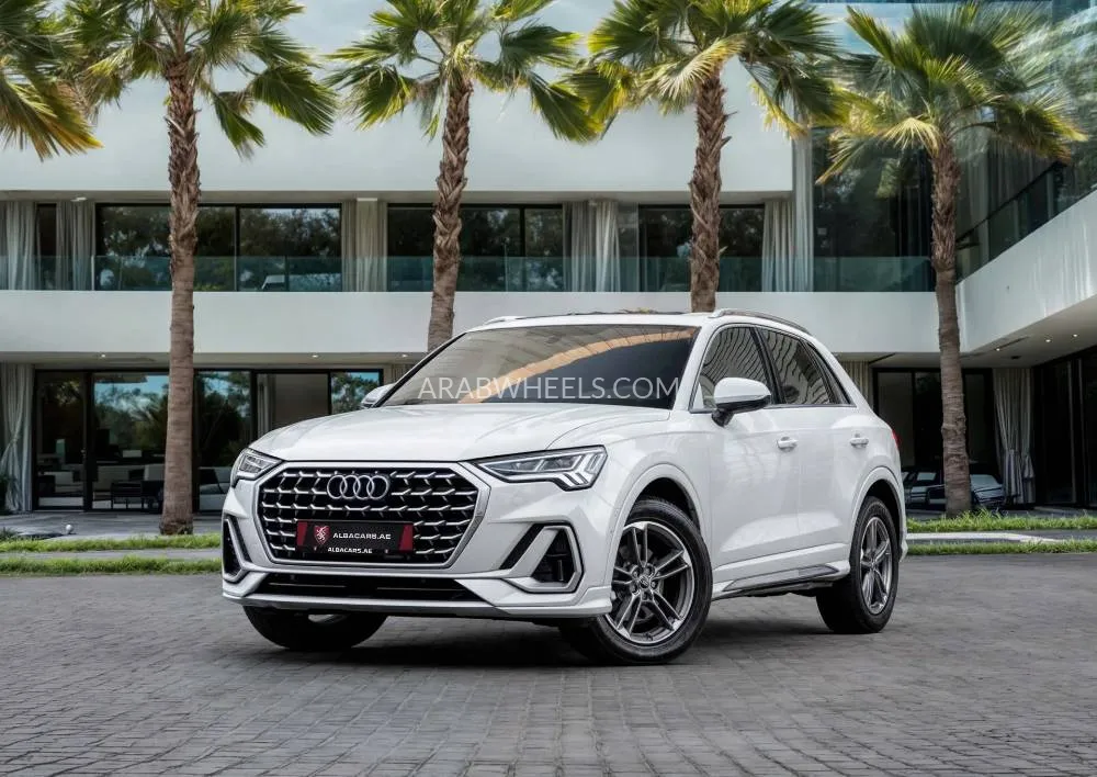 Audi Q3 2024 for Sale in Dubai Image-17