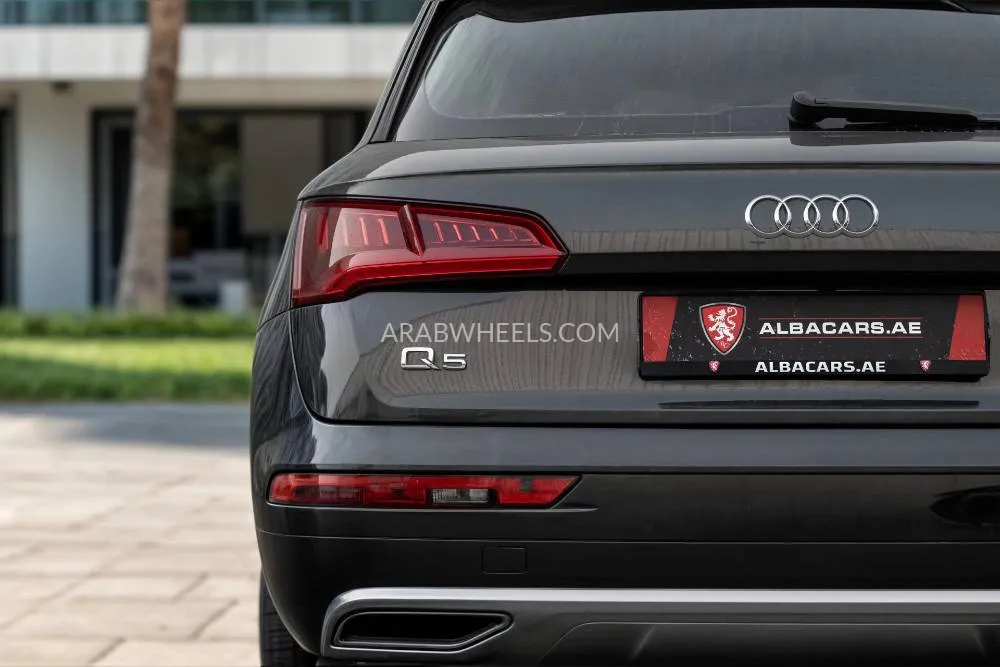 Audi Q5 2020 for Sale in Dubai Image-6