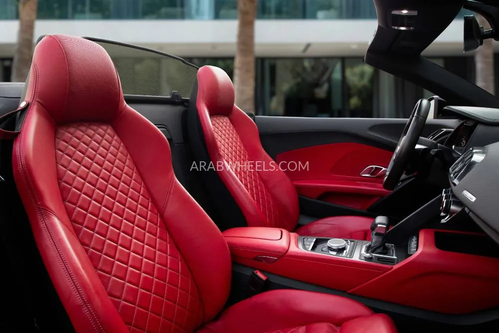 Audi R8 2021 for Sale in Dubai Image-14