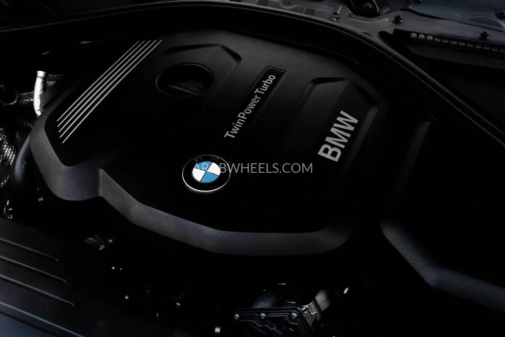 BMW 3 series 2018 for Sale in Dubai Image-12