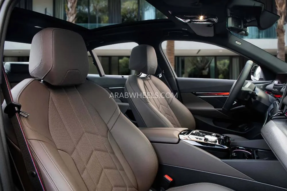BMW i5 2024 for Sale in Dubai Image-11
