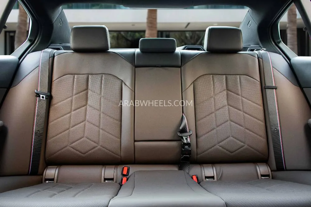 BMW i5 2024 for Sale in Dubai Image-12