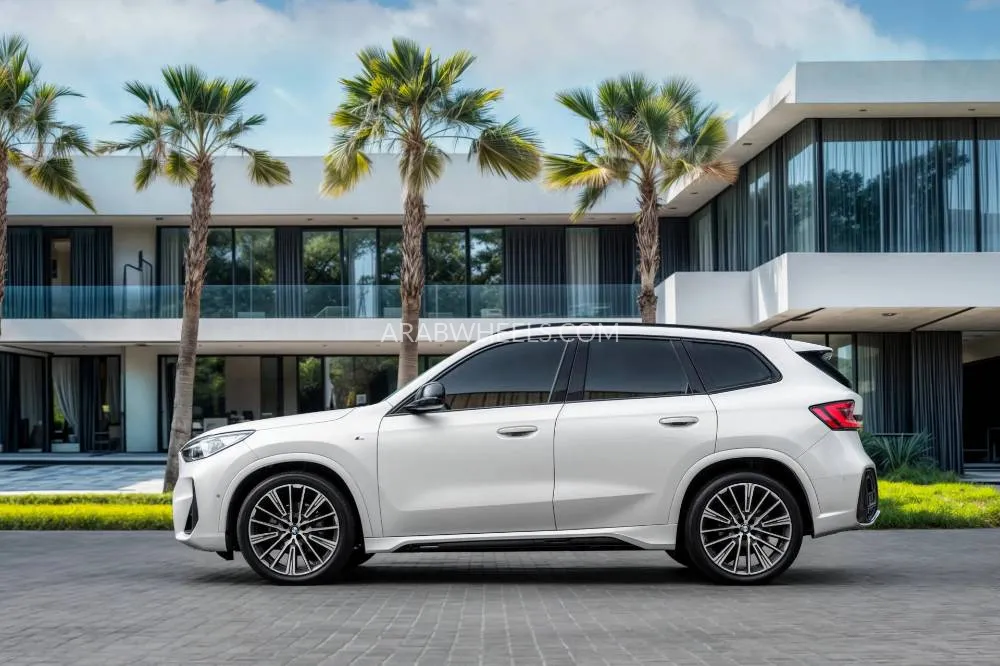 BMW X1 2024 for Sale in Dubai Image-18