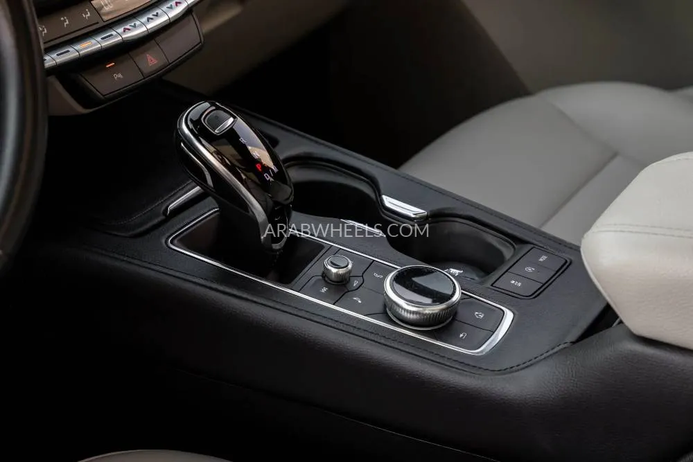 Cadillac XT4 2022 for Sale in Dubai Image-9