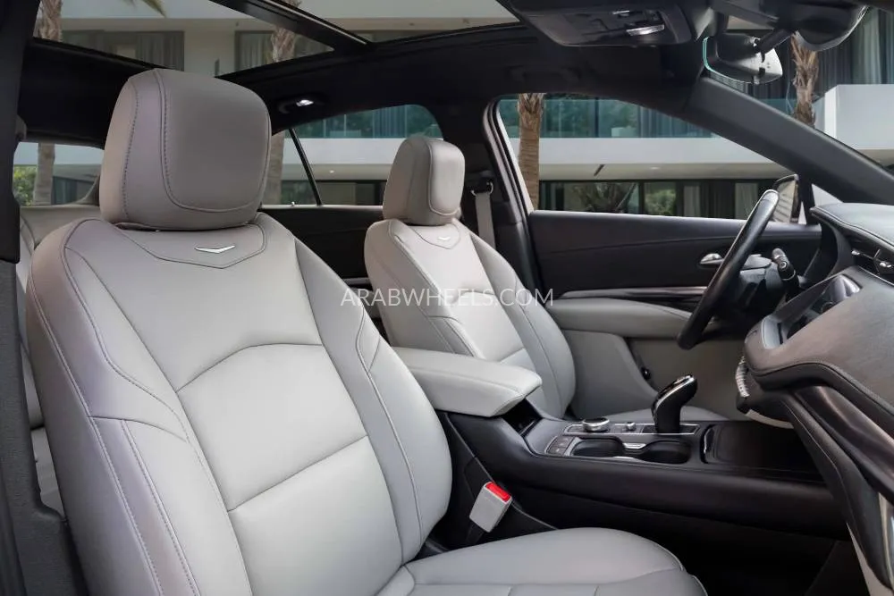 Cadillac XT4 2022 for Sale in Dubai Image-10