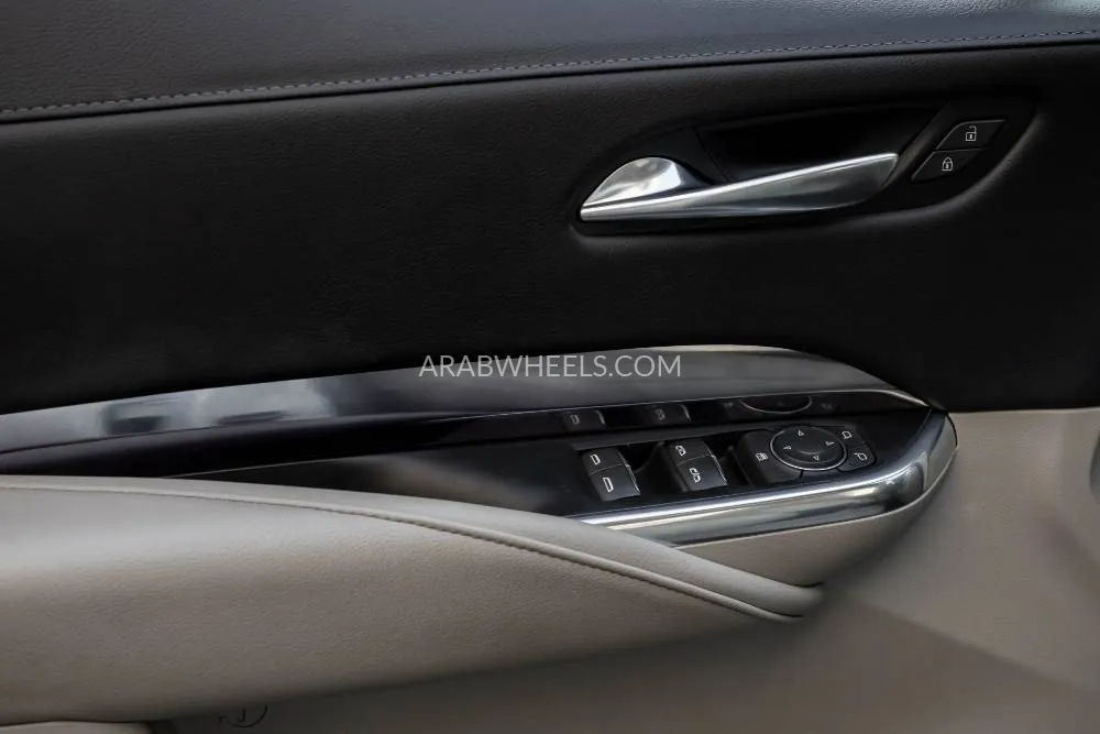 Cadillac XT4 2022 for Sale in Dubai Image-14