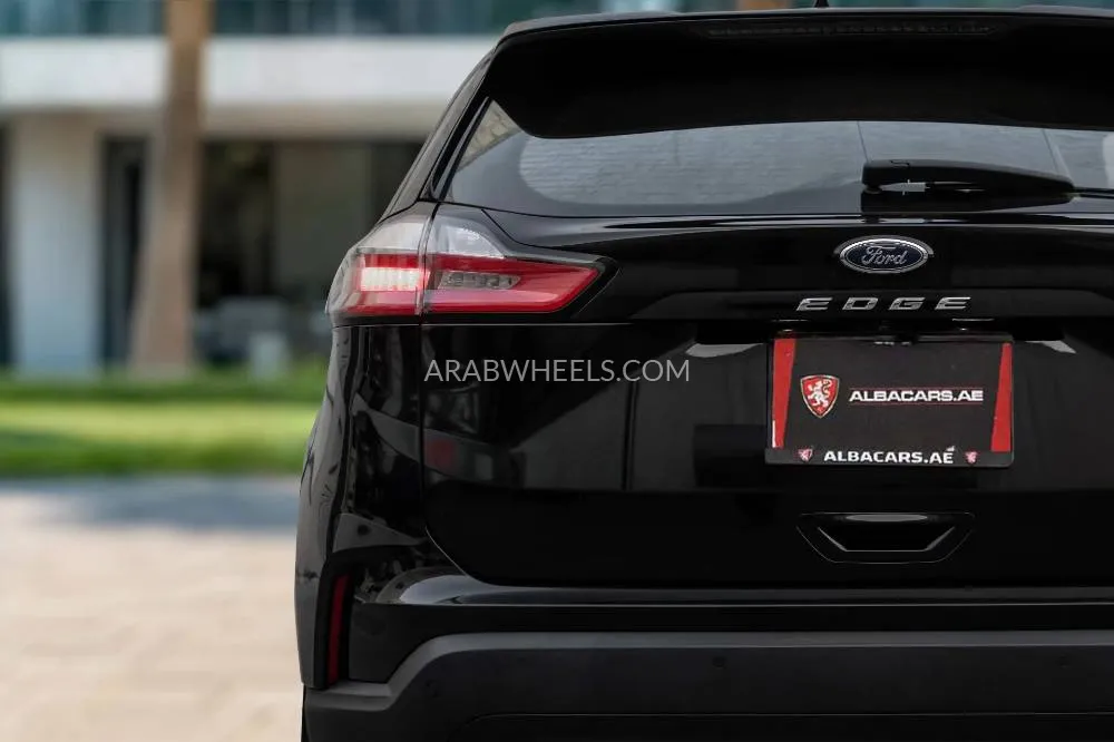 Ford Edge 2022 for Sale in Dubai Image-6