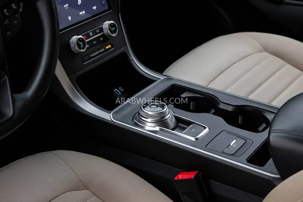 Ford Edge 2022 for Sale in Dubai Image-10