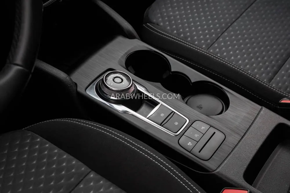 Ford Escape 2022 for Sale in Dubai Image-10