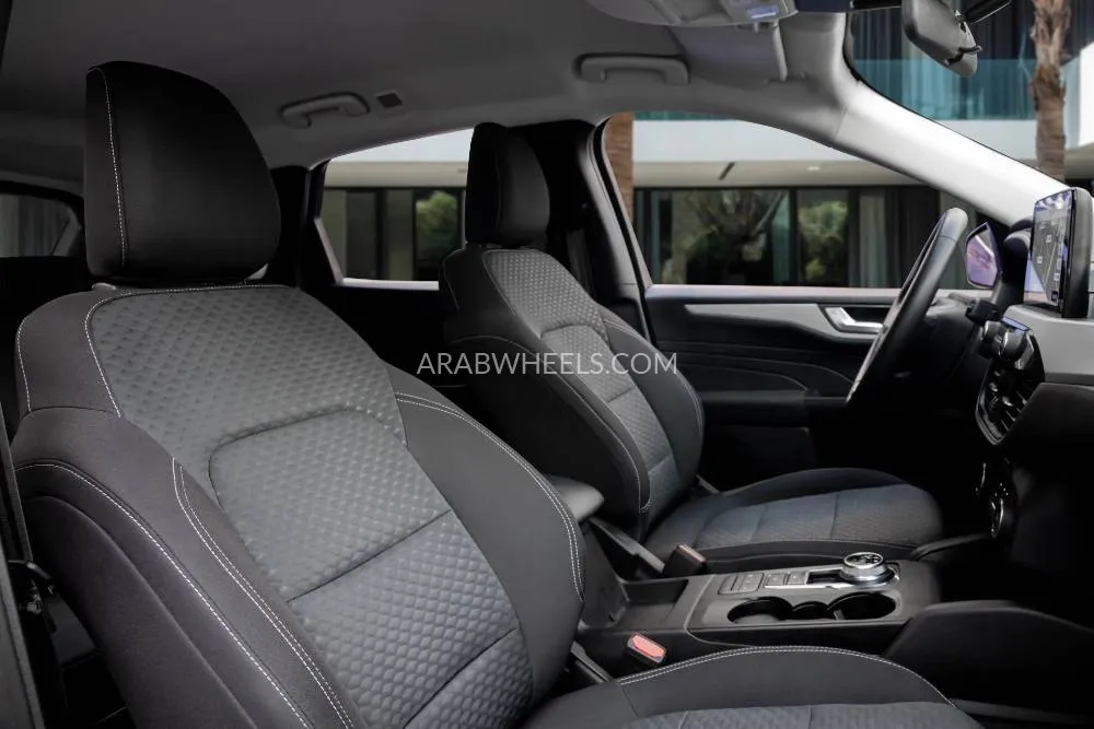 Ford Escape 2022 for Sale in Dubai Image-11