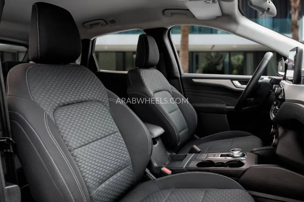 Ford Escape 2022 for Sale in Dubai Image-11