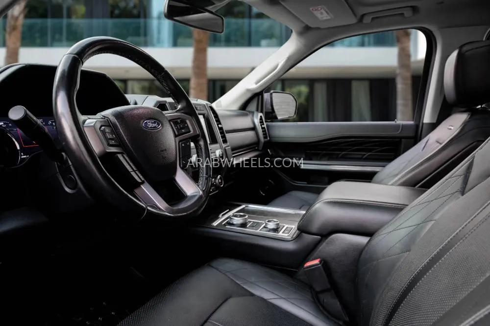 Ford Expedition 2019 for Sale in Dubai Image-9