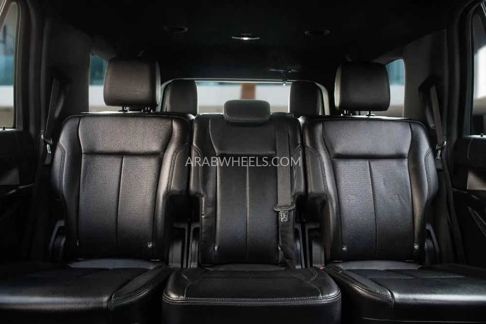 Ford Expedition 2020 for Sale in Dubai Image-11