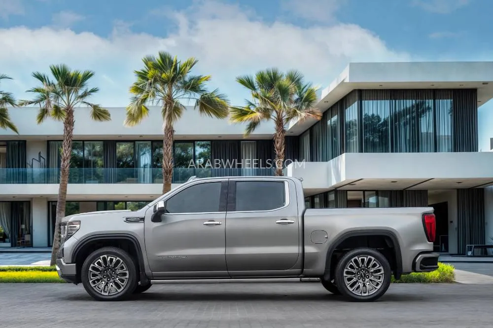 GMC Sierra 2024 for Sale in Dubai Image-17