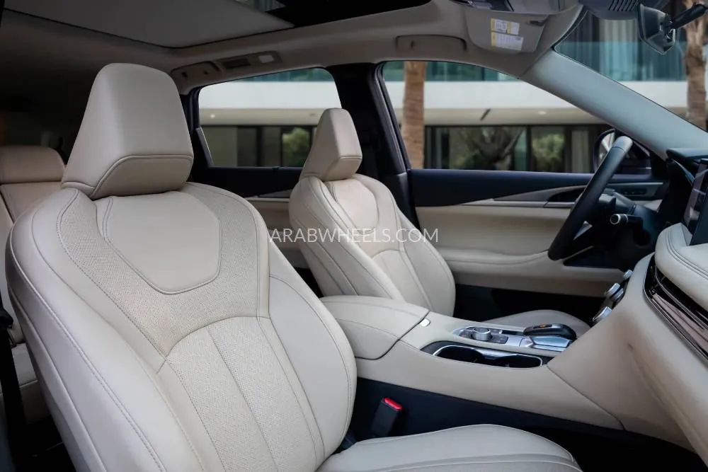 Infiniti QX60 2024 for Sale in Dubai Image-11