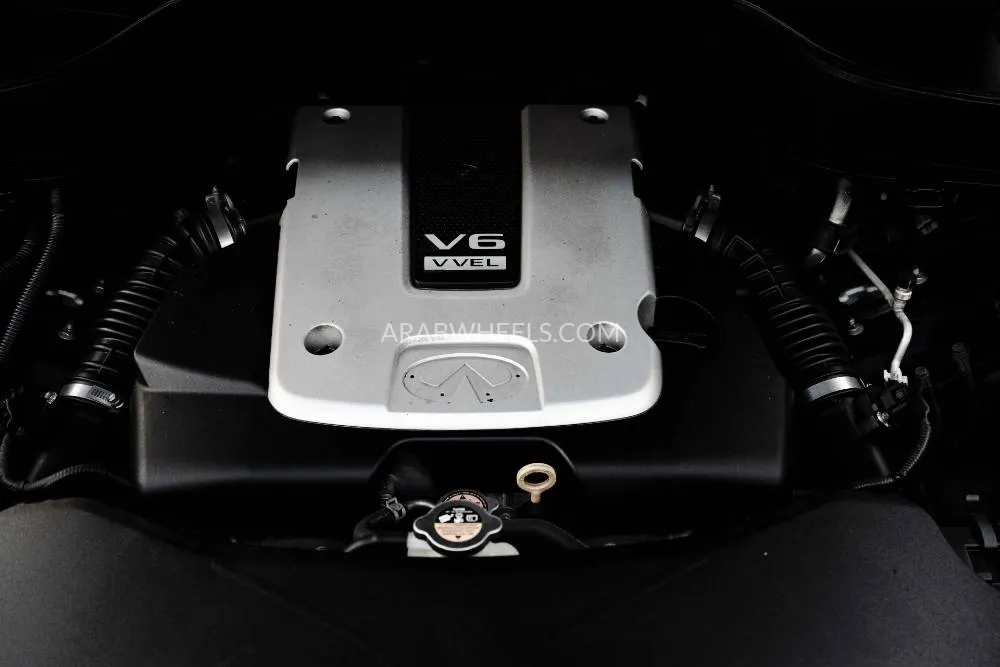 Infiniti QX70 2019 for Sale in Dubai Image-16