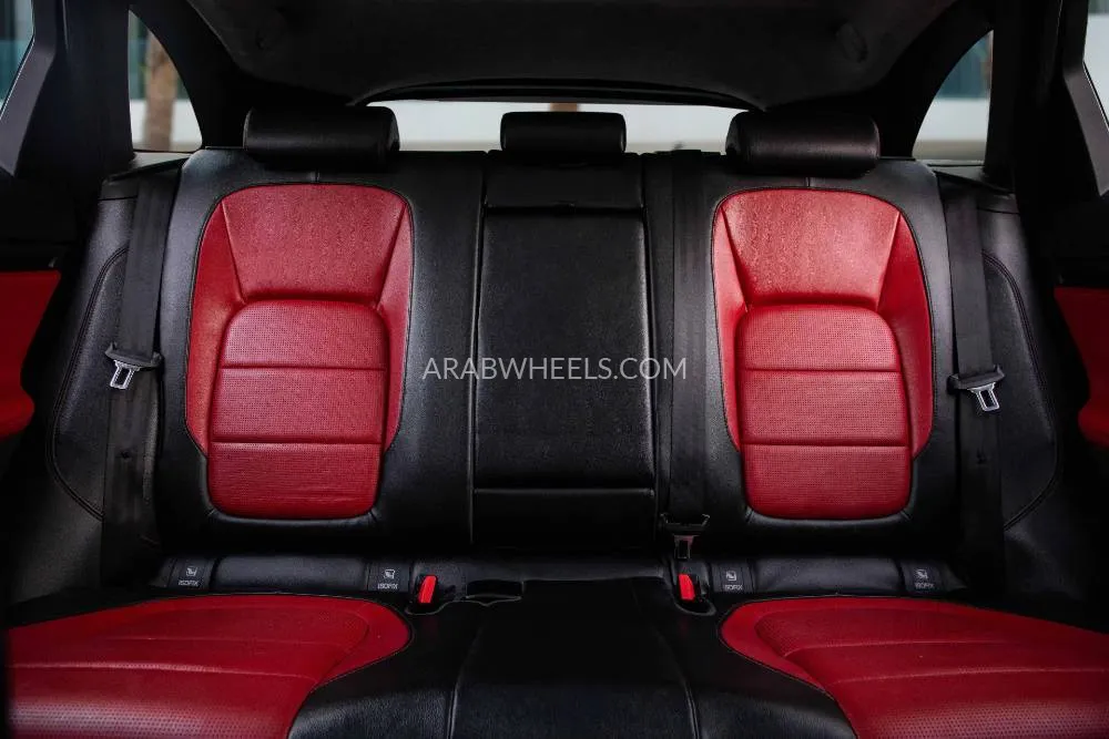 Jaguar F Pace 2019 for Sale in Dubai Image-11