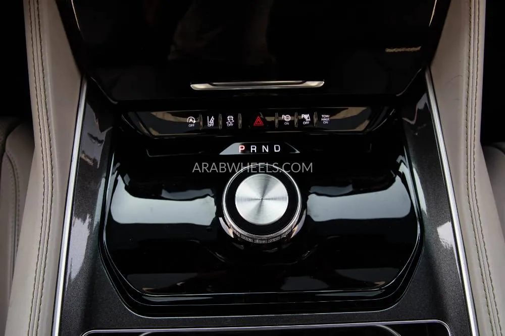 Jeep Grand Wagoneer 2022 for Sale in Dubai Image-10