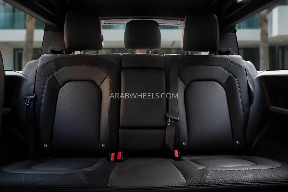 Land Rover Defender 2023 for Sale in Dubai Image-14